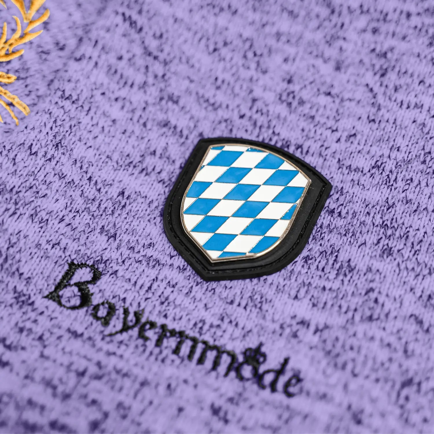 Bayernmode Metall Wappen Emblem lila #Farbe_Lila